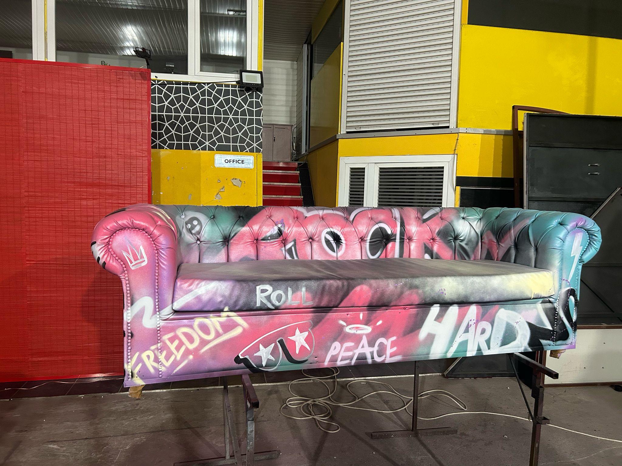 Rock Temalı Koltuk Graffiti